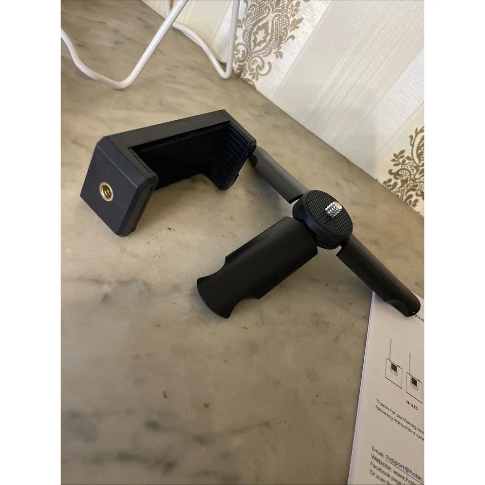 Hotec H-U05 | Wireless Headset Lavalier Microphone | Cover Extra Cords Needed